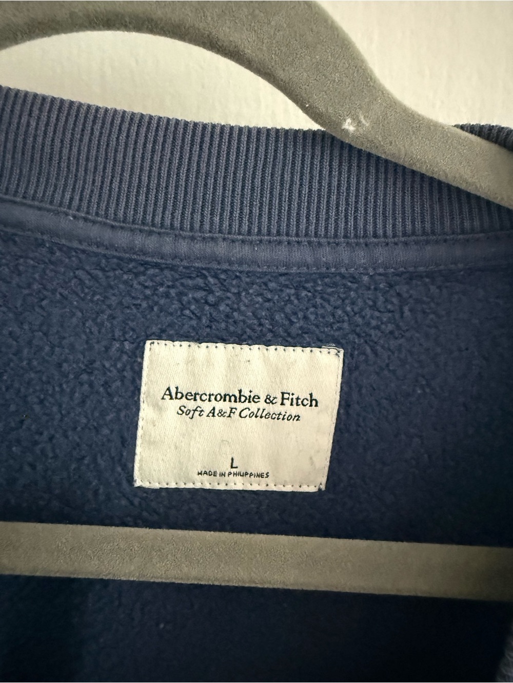 Abercrombie and fitch Maine sweatshirt GUC large - Picture 2 of 3